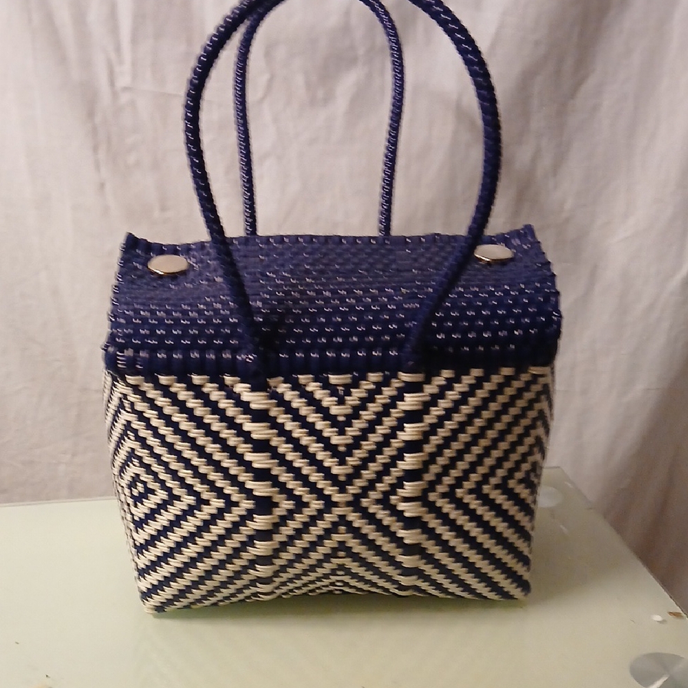 Elegant Navy and Cream Geometric Tote